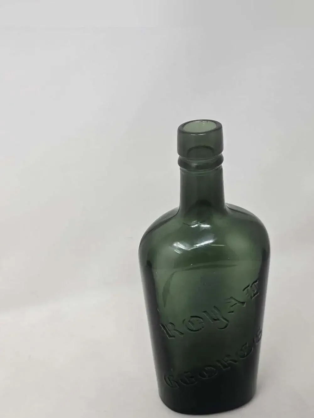 Royal George Vintage Scotch Whiskey Liquor Bottle Dark Green Vintage 50s 60s 40s
